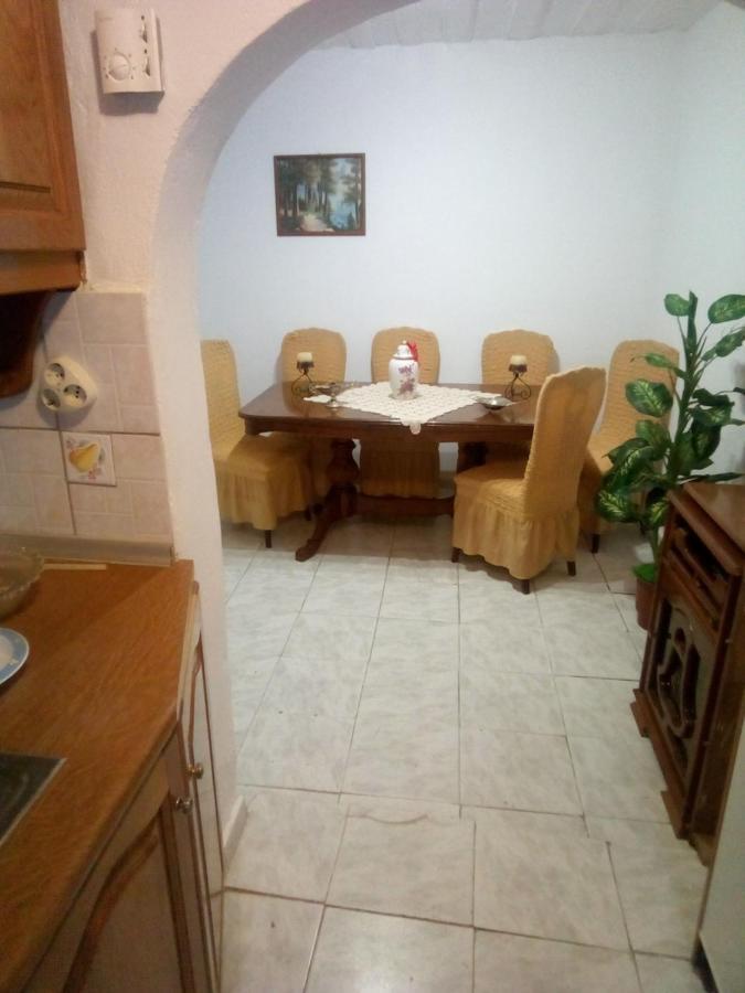 Villa Angela, Traditional Villa In The Village Agios Ioannis Peristeron  Ngoại thất bức ảnh