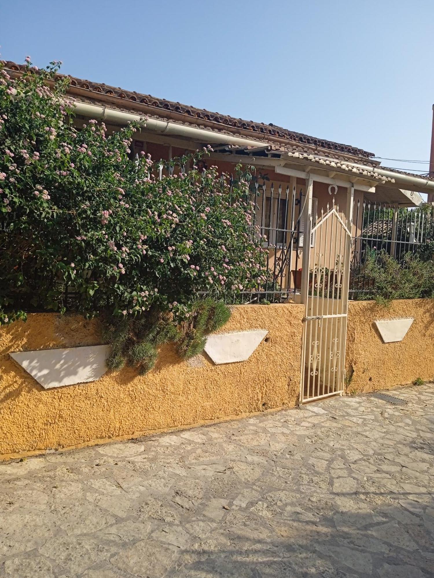 Villa Angela, Traditional Villa In The Village Agios Ioannis Peristeron  Ngoại thất bức ảnh